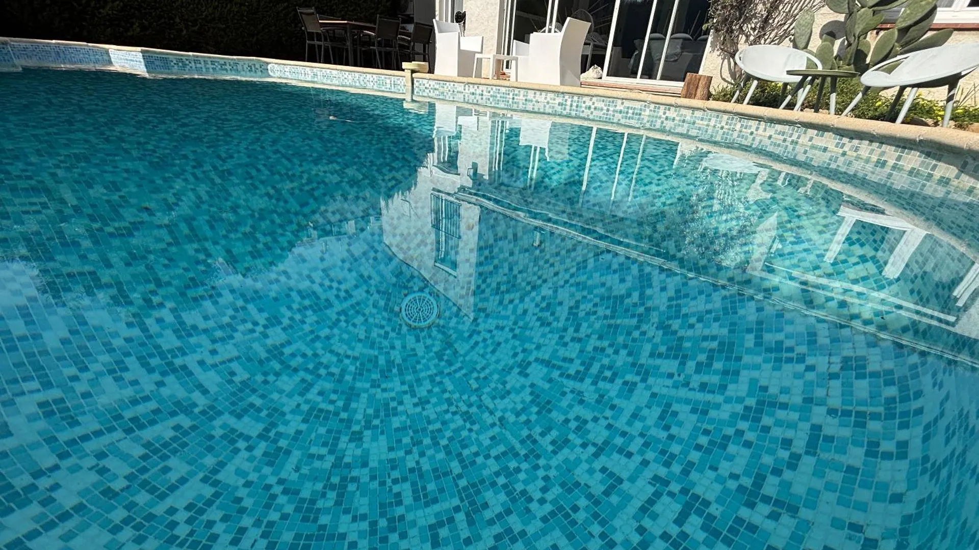 Villa Tropicannes Pool 5 Bedrooms Le Cannet